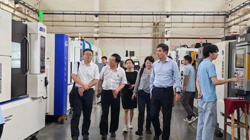 在明确了需求后，接下来要评估厂家的综合实力。以下是一些评估指标：